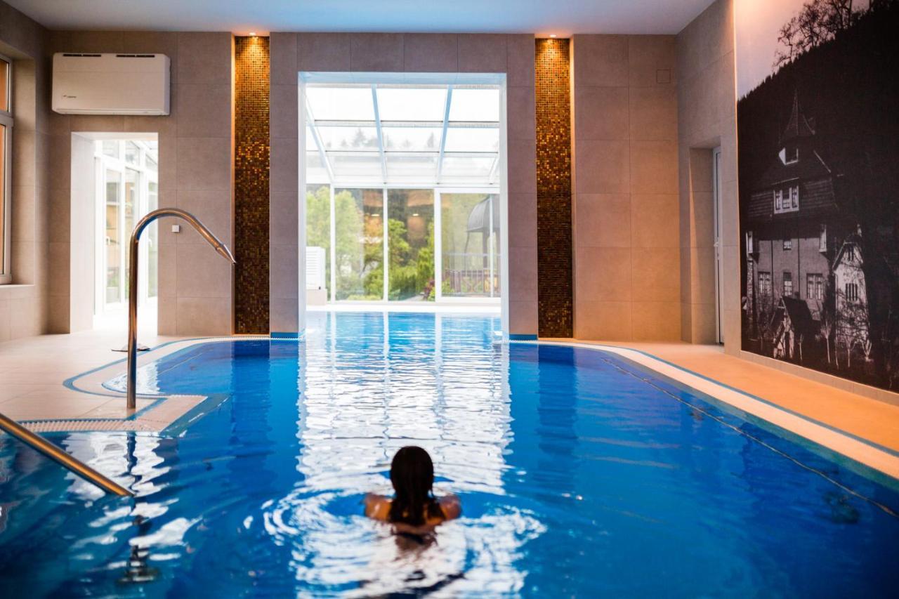 Luxury Spa & Wellness Vila Valaska Luhacovice Exterior photo